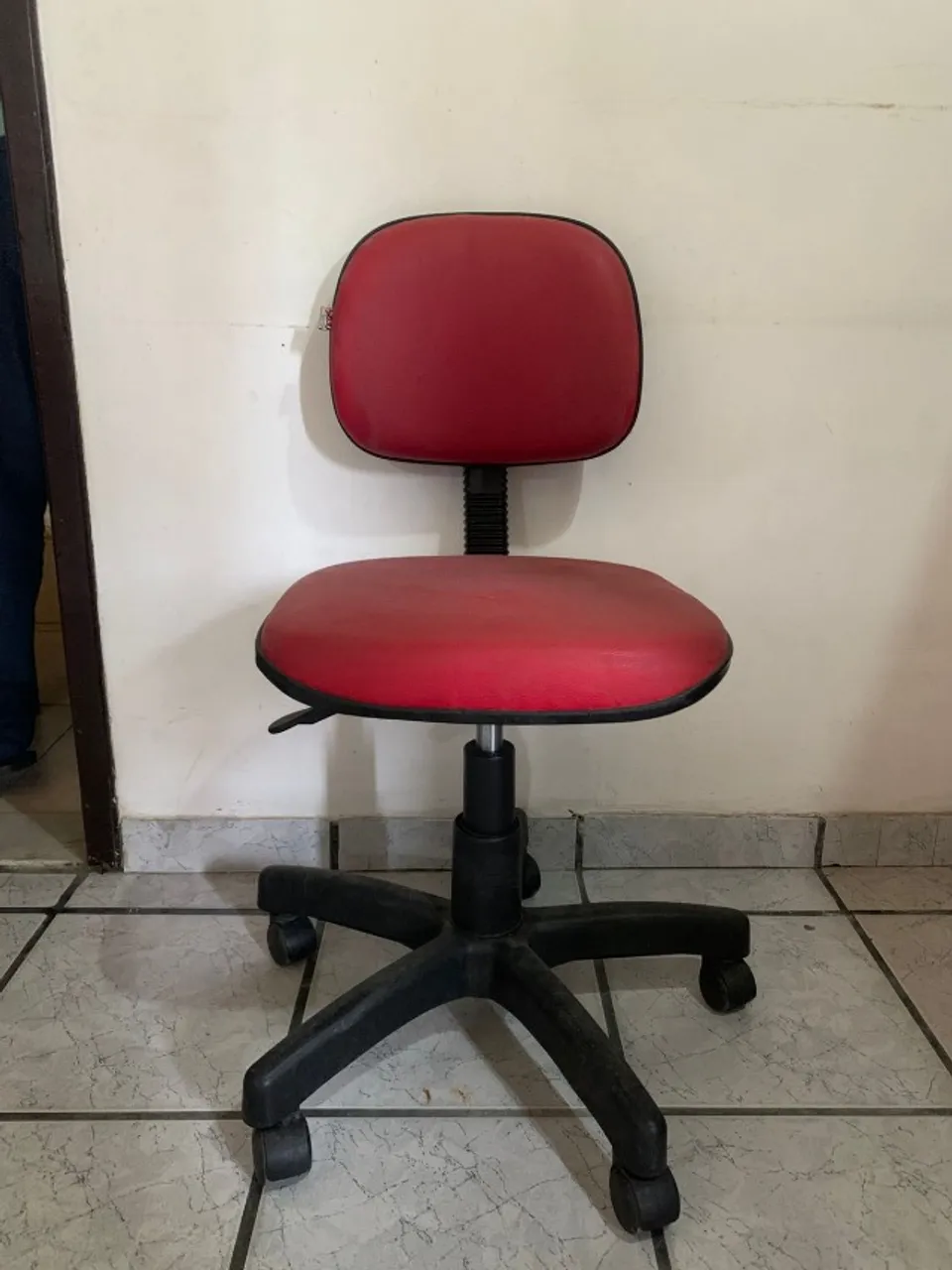 CADEIRA GIRATORIA PARA ESCRITÓRIO SEM BRAÇO