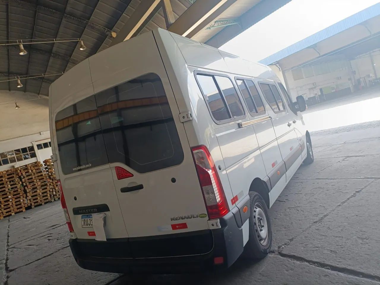 Micro-ônibus Renault Master 2023 - Foto 9