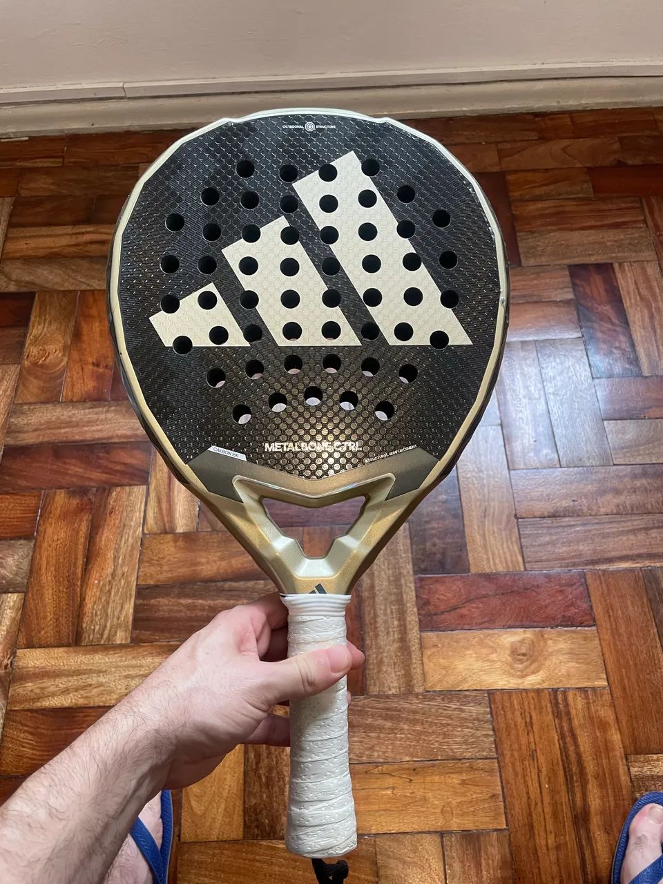 RAQUETE PADEL ADIDAS METALBONE CTRL 2025 - Esportes de Quadra e Ao