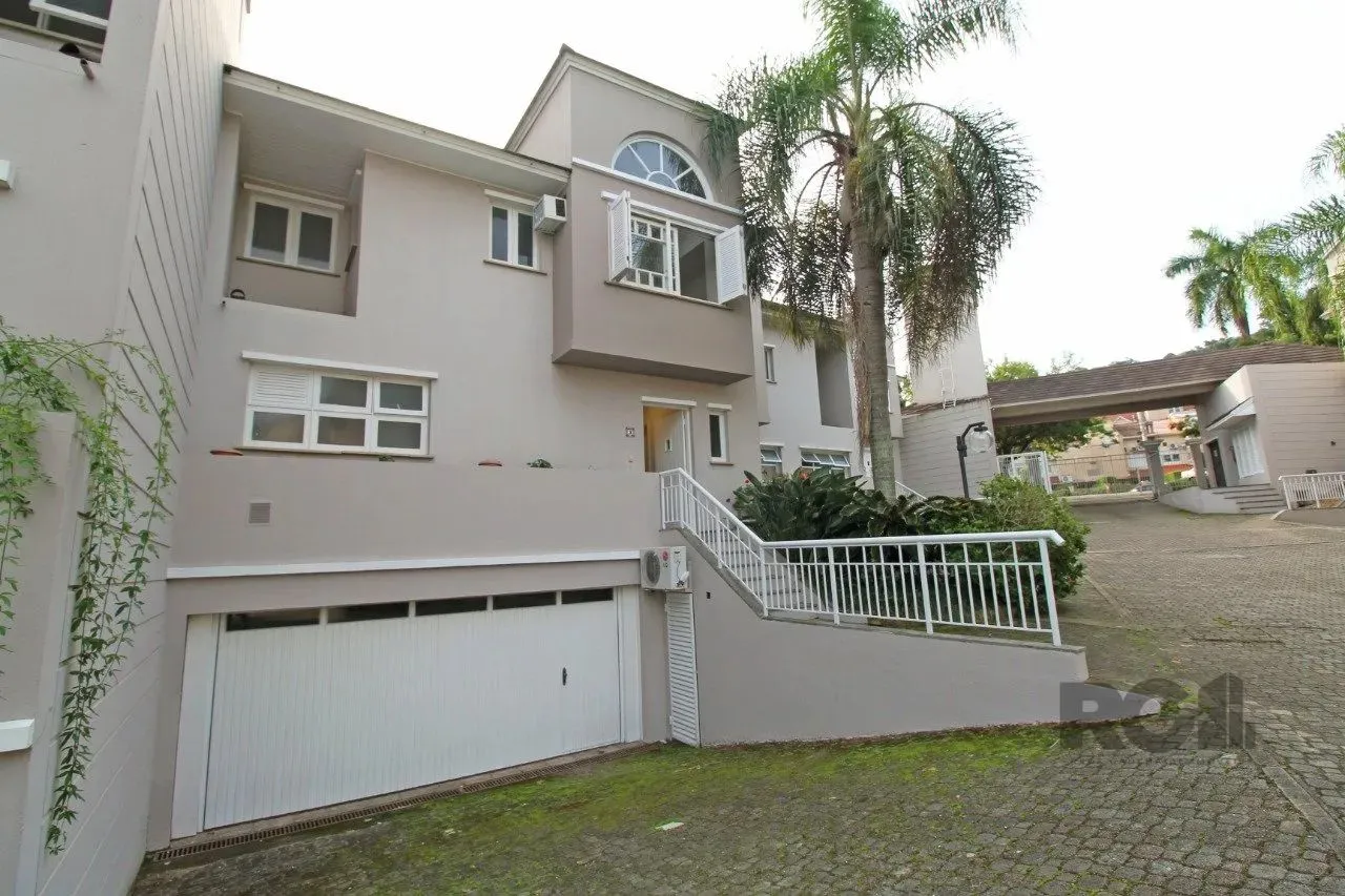 Excelente casa em condomínio na beira do Guaíba