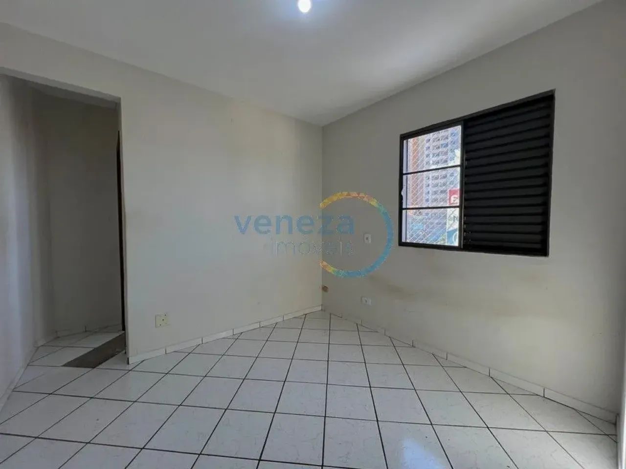 Apartamento com 1 quarto para alugar por R$ 920.00, 28.48 m2 - CENTRO - LONDRINA/PR - Foto 4