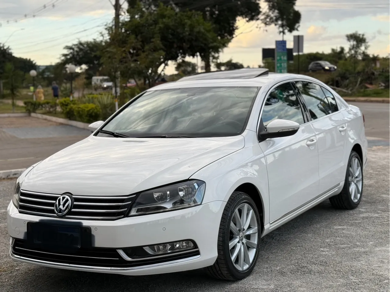 VOLKSWAGEN PASSAT 2012 Usados e Novos