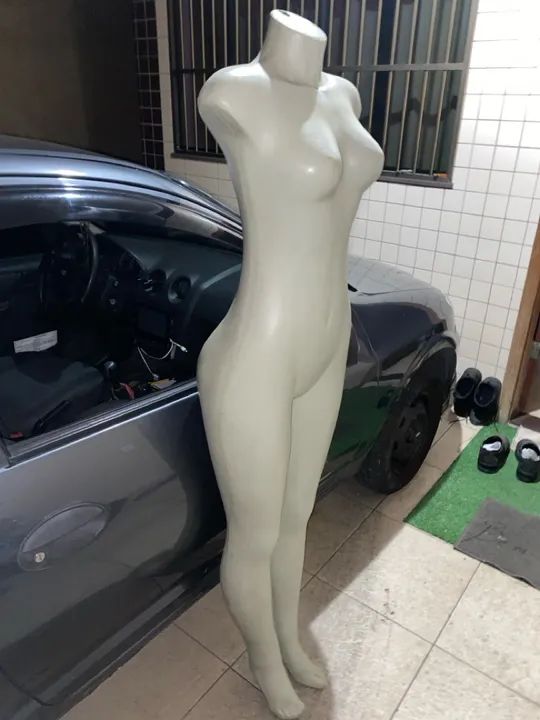 Manequim sem a base em perfeitas condições  - Foto 2