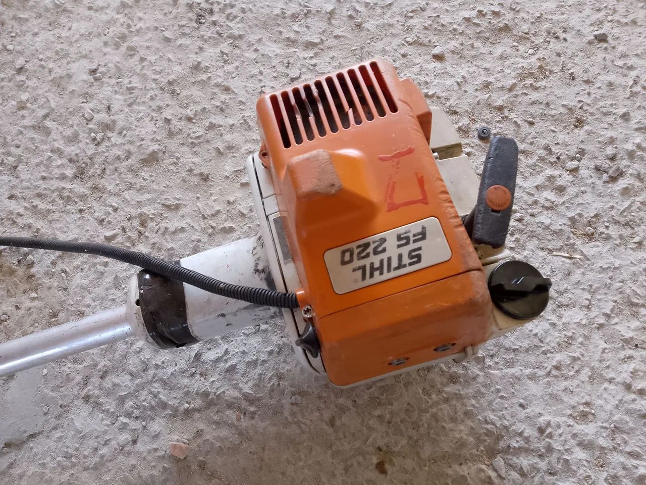 Roçadeira Stihl FS 220 - Foto 2