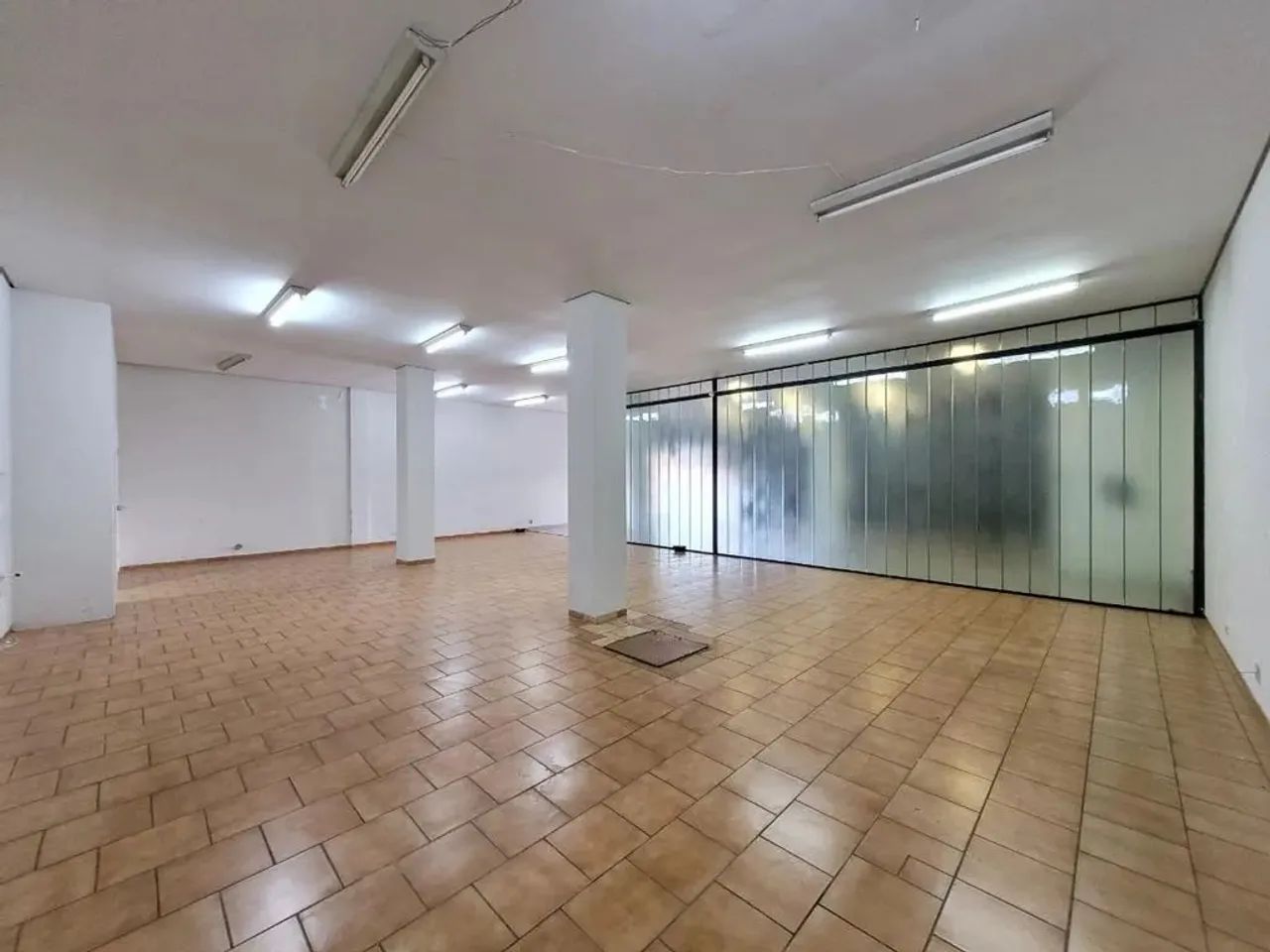Salão para alugar em Maringá, Zona 01, com 166.19 m² - Foto 5