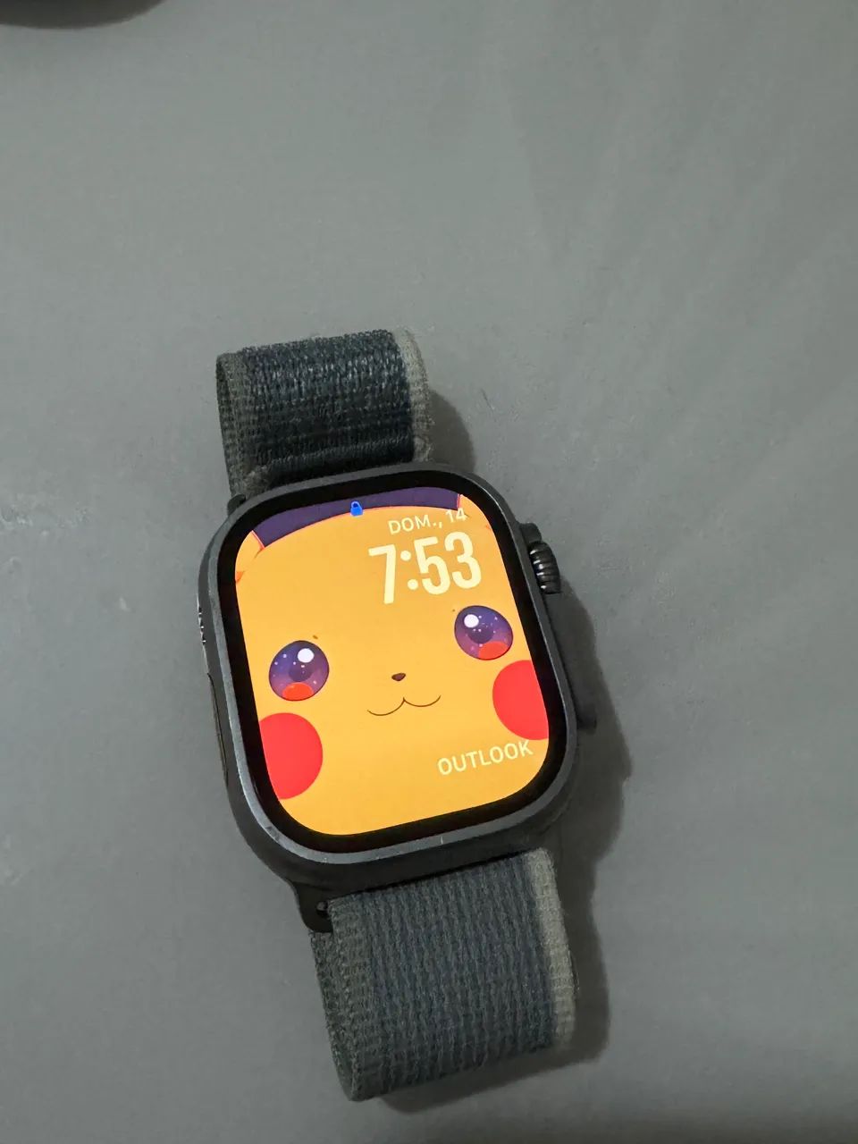 Apple Watch Ultra 2 - Titanio natural