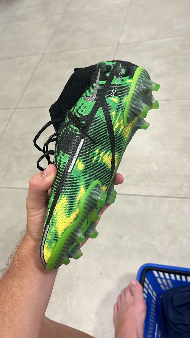 Chuteira profissional 64294095307394121