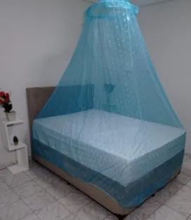 Mosquiteiro de Renda Azul para Cama Casal - Proteção e Decoração (Teto)