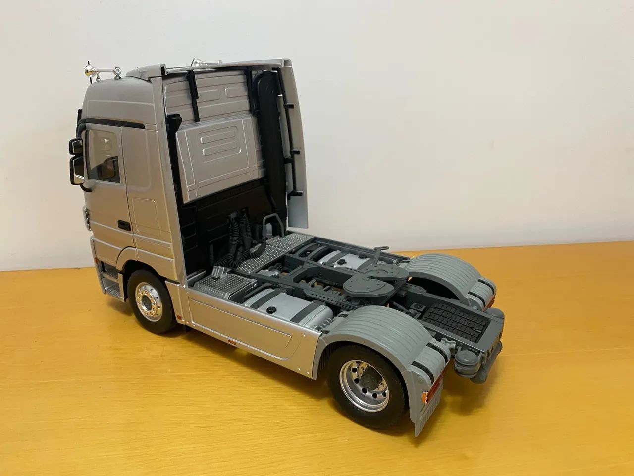 Mercedes Benz Actros Eligor 1/18 - Foto 2
