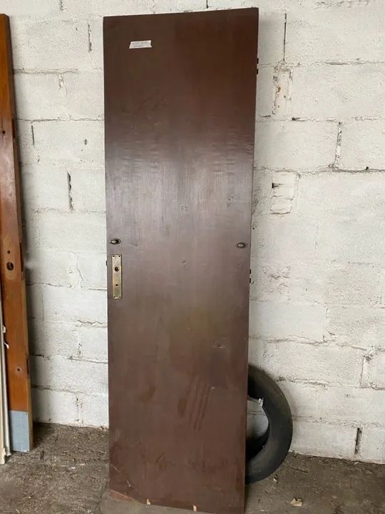 Porta de apartamento madeira muito boa - Foto 2