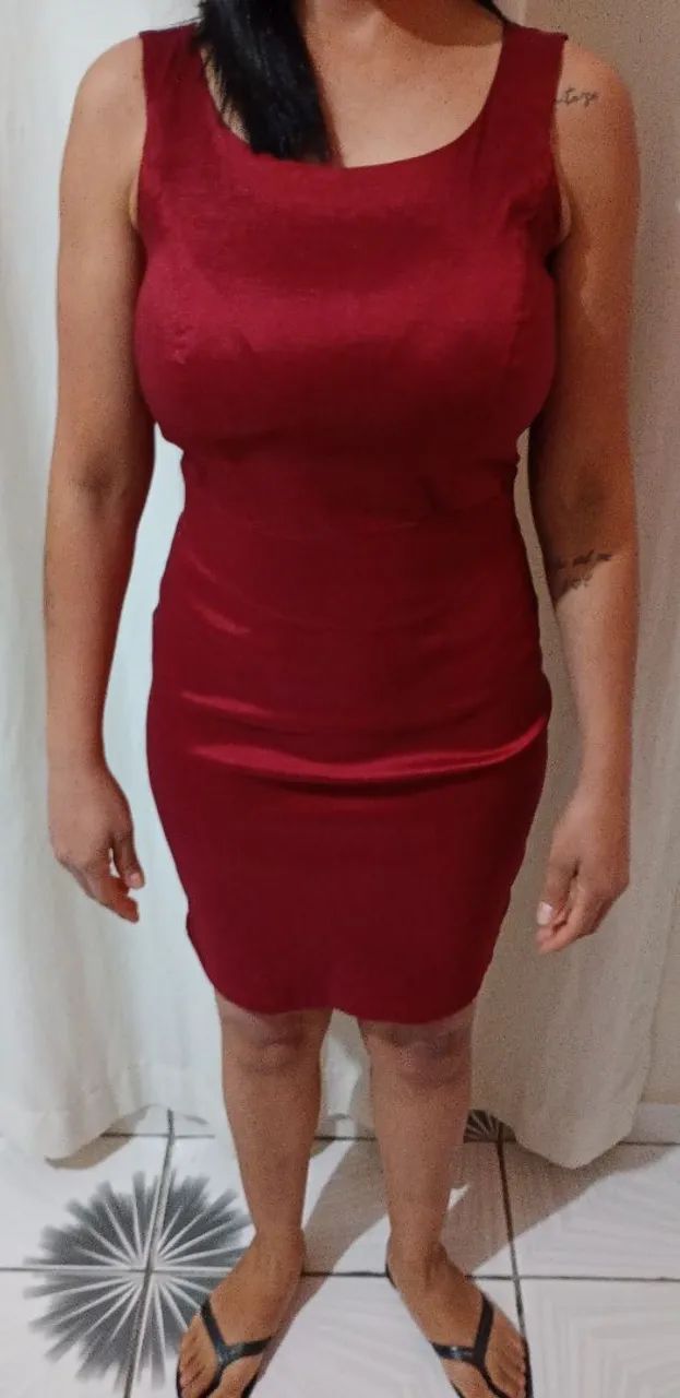 Vestido Vinho tubinho