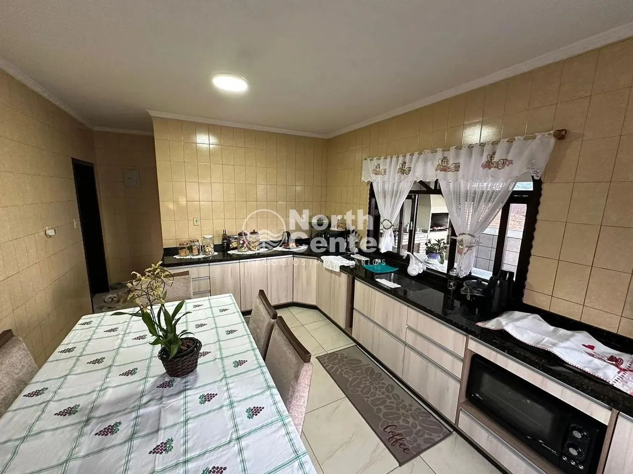 Sobrado à venda, com sala comercial, Iririú, Joinville, SC, ACEITA PERMUTA POR CASA em Bal - Foto 5