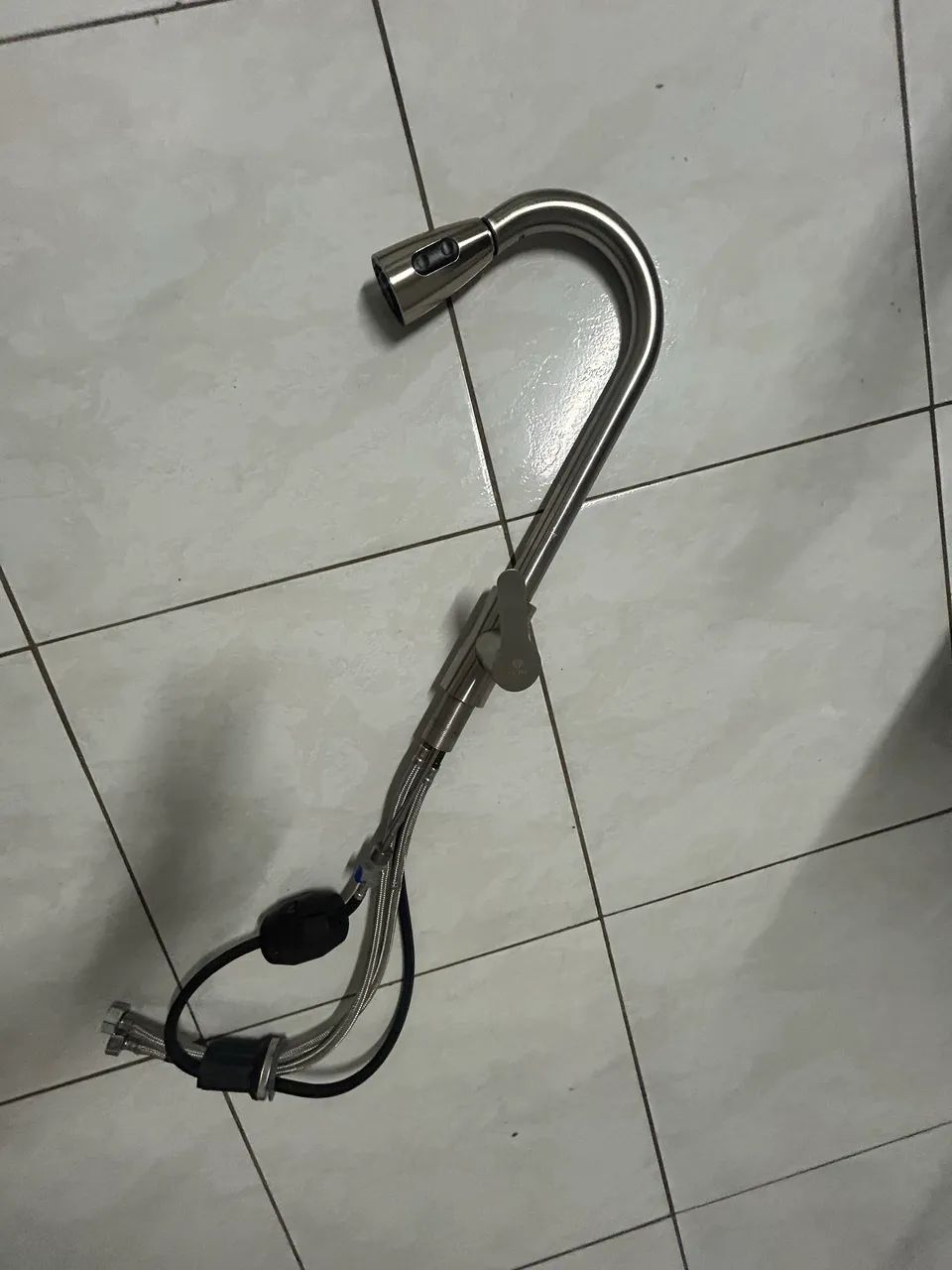 Vendo torneira gourmet mono comando inox OBS: USADA 3 DIAS - Foto 2