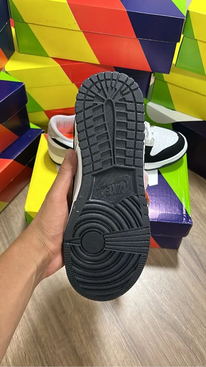 Nike Dunk Low - Branco, Preto e Cinza - Foto 3