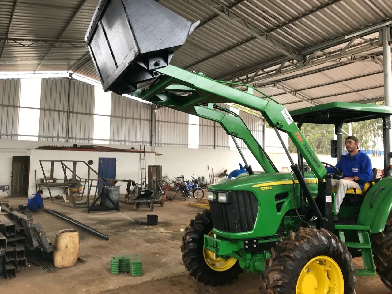 Madal para qualquer trator - Foto 5