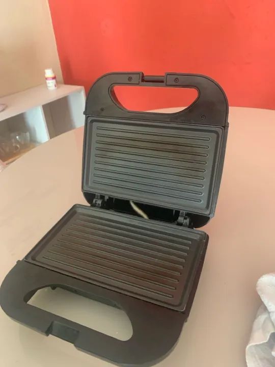 Sanduicheira conservada 