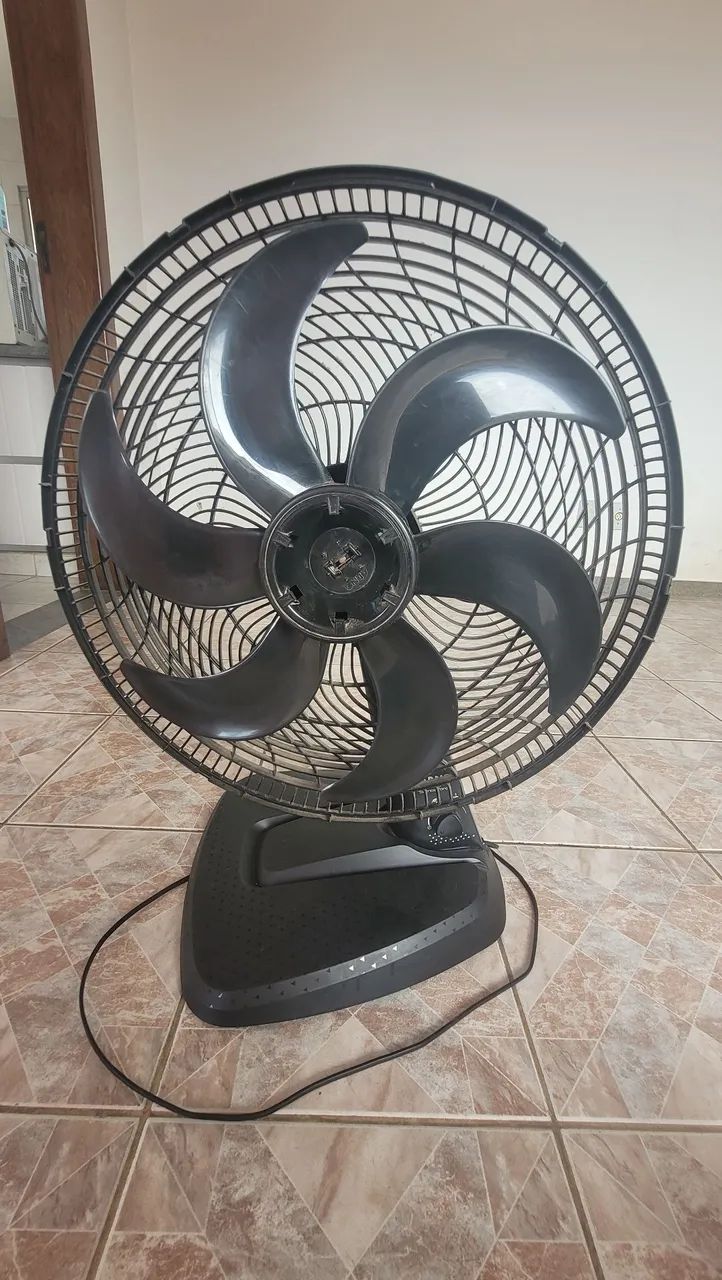 Ventilador de Mesa Arno 6 Pás - Preto - Foto 4