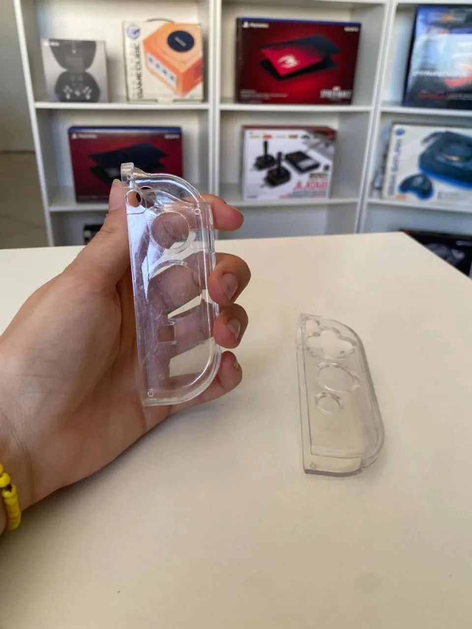 Vendo Capa Transparente para Controle de Nintendo Switch Semi novo - Foto 4