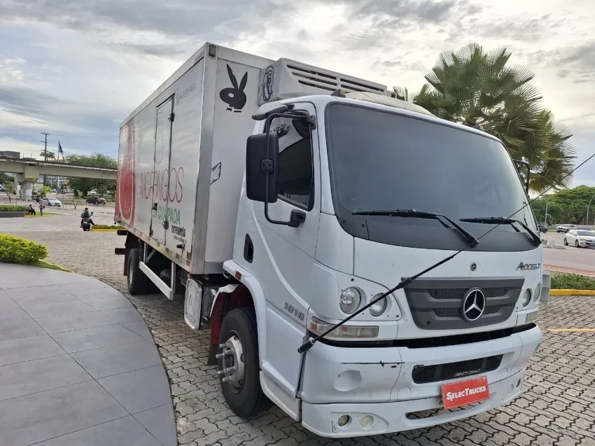 ACCELO 1016 - 4X2 / CÂMERA FRIA 6,20 M