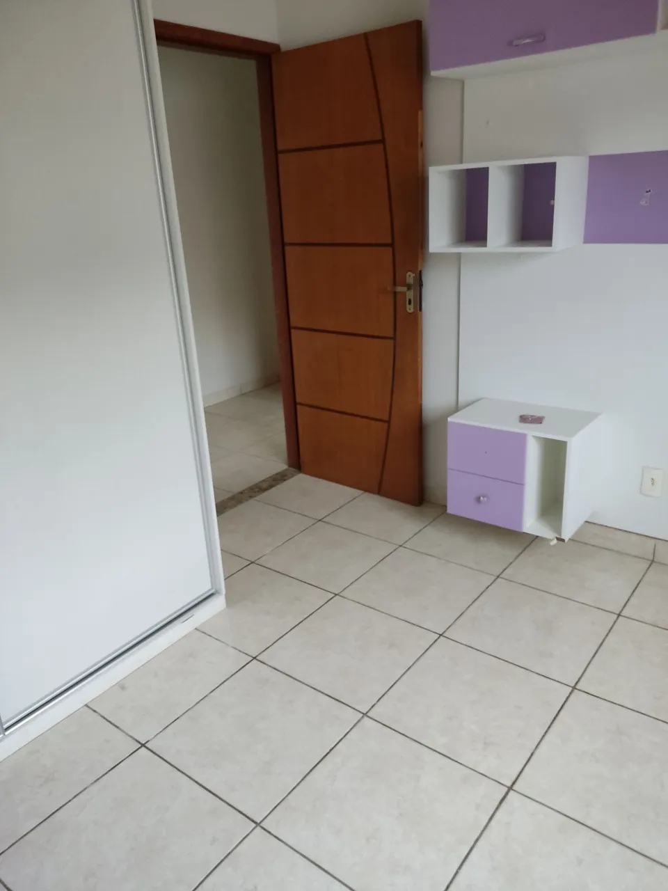 Aluga Casa com dois pavimento