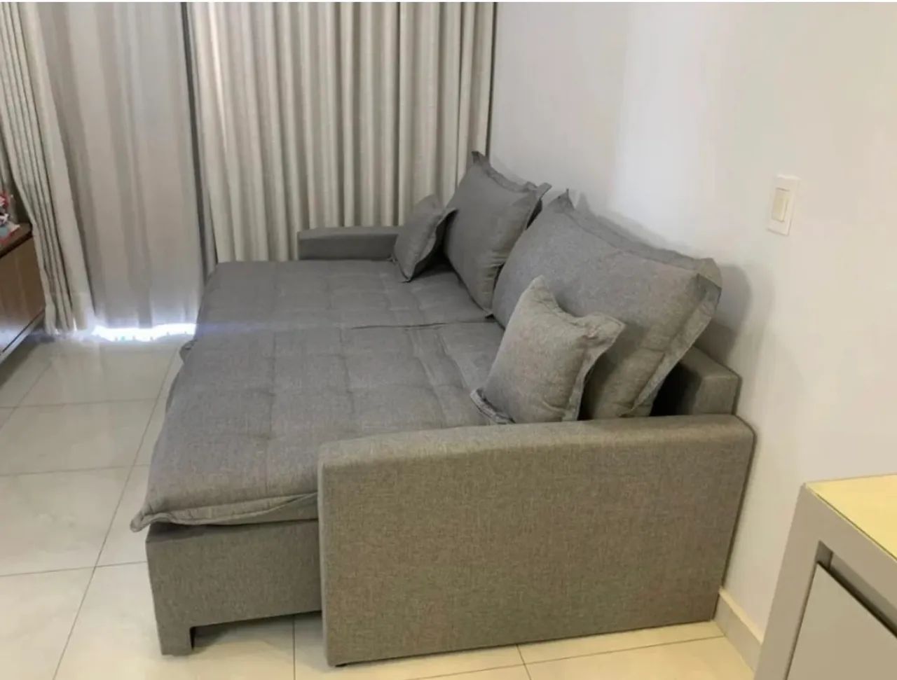 Sofá Cinza 2 Lugares Confortável e Moderno - Foto 2
