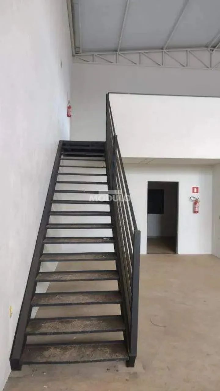 Galpão Comercial para locação Bairro Novo Mundo - Foto 3