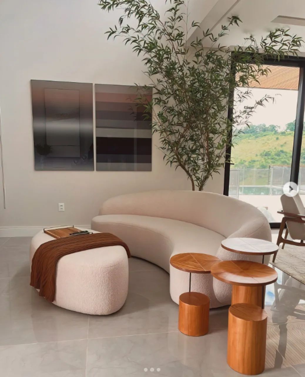 Sofá Mendoza + Puff64739715527171120