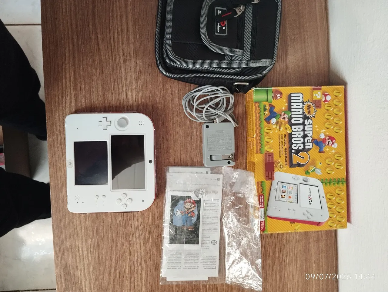 Nintendo 2DS branco edição New Super Mario Bros. 2