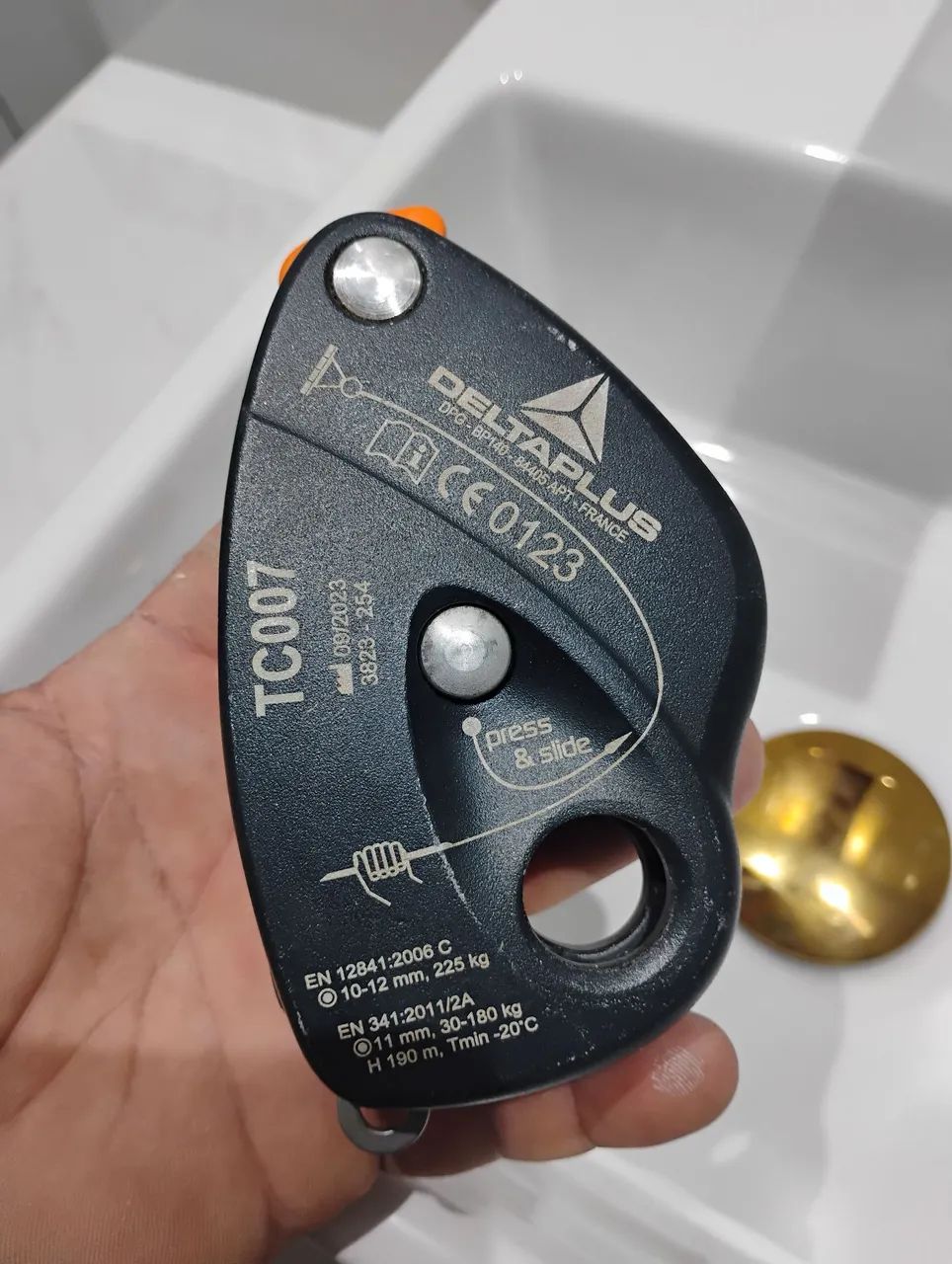 Descensor autoblocante Delta64842105713921121