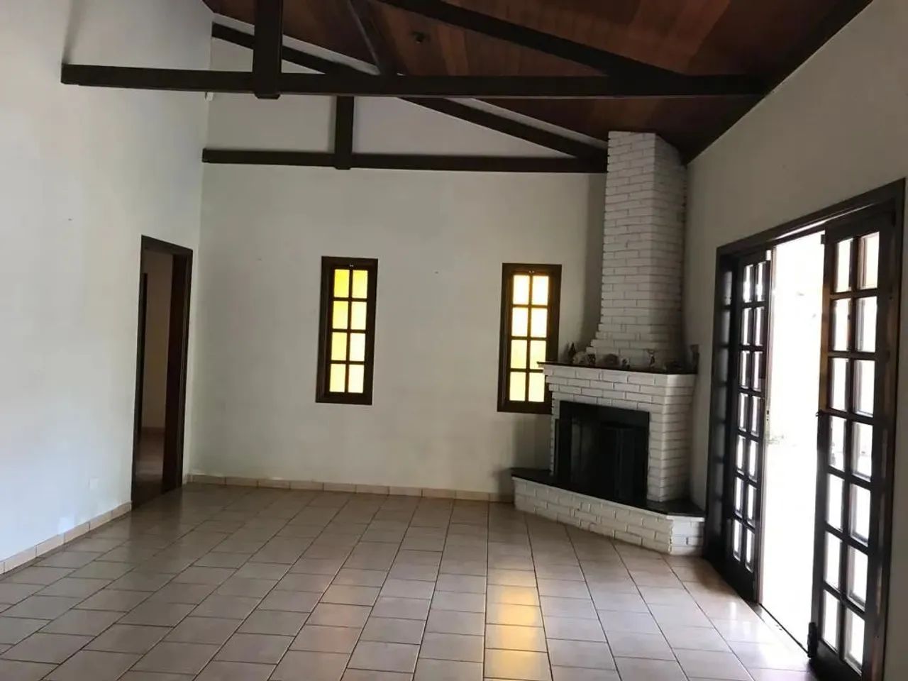 Sobrado com 5 dormitórios à venda, 252 m² por R$ 636.000,00 - Califórnia - Londrina/PR - Foto 2