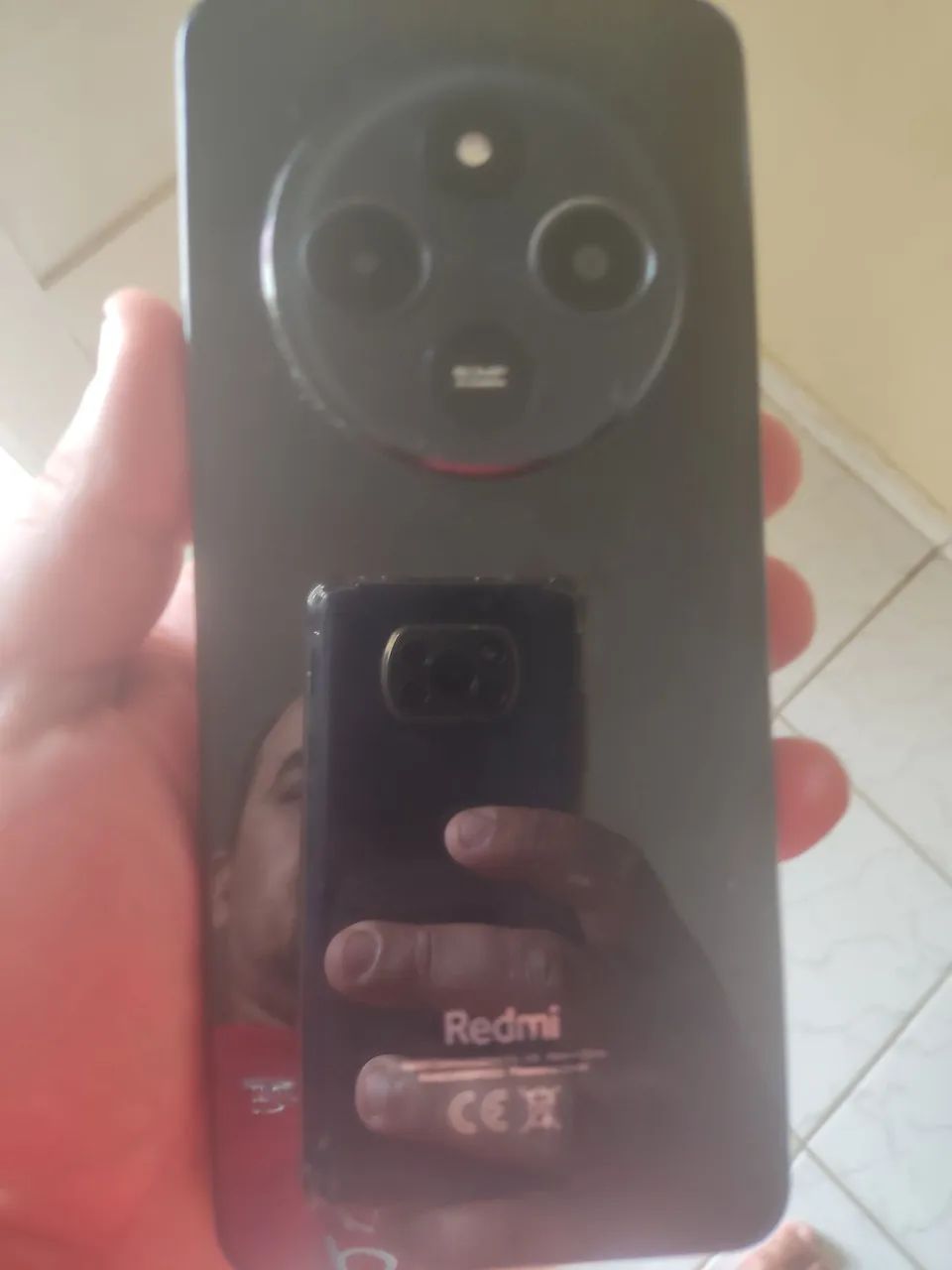 Redmi 14c 128 gb tem um pequeno trinco 