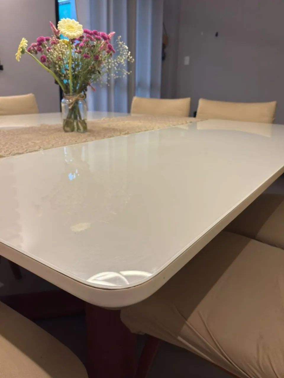 mesa com 8 cadeiras - Foto 2