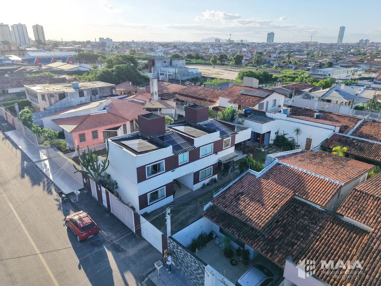 Imóvel para aluguel tem 450 metros quadrados com 4 quartos - Foto 5