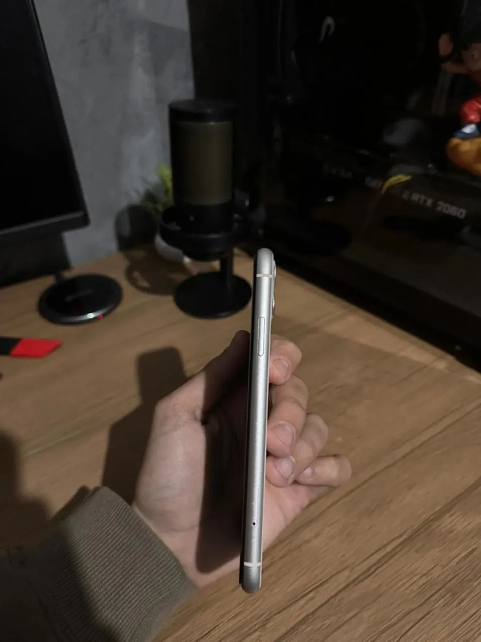 iPhone 11 Branco + Carregador - Foto 3