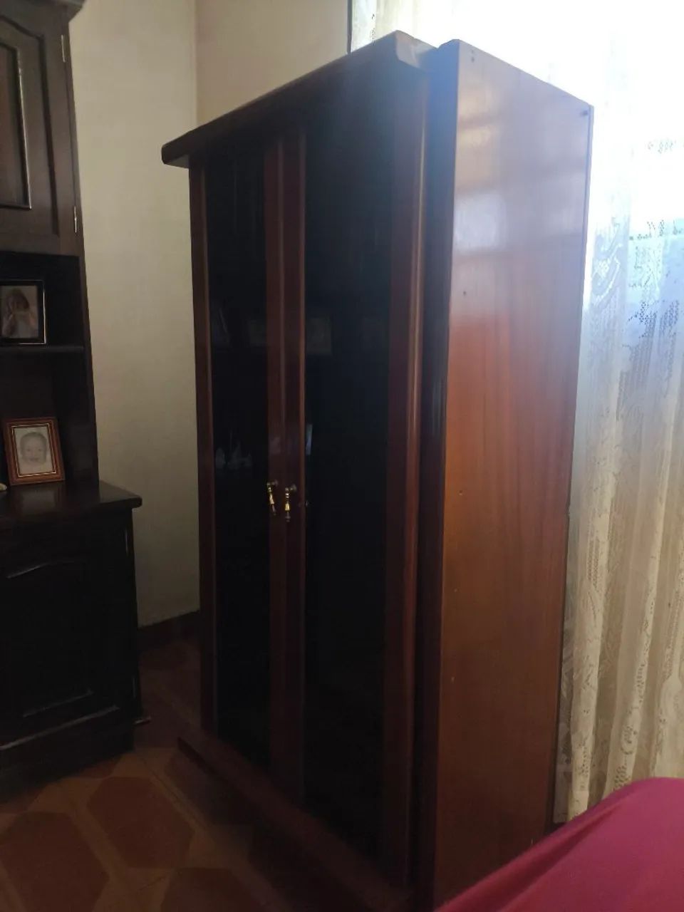 Cristaleira em vidros 