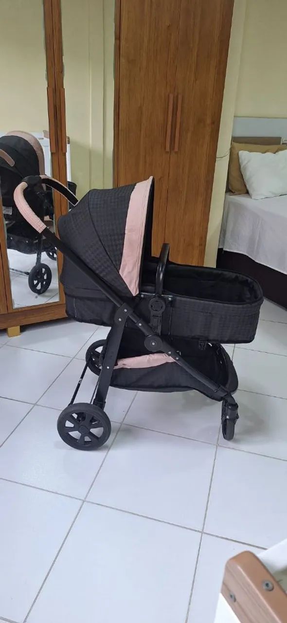 Carrinho de bebê novo 