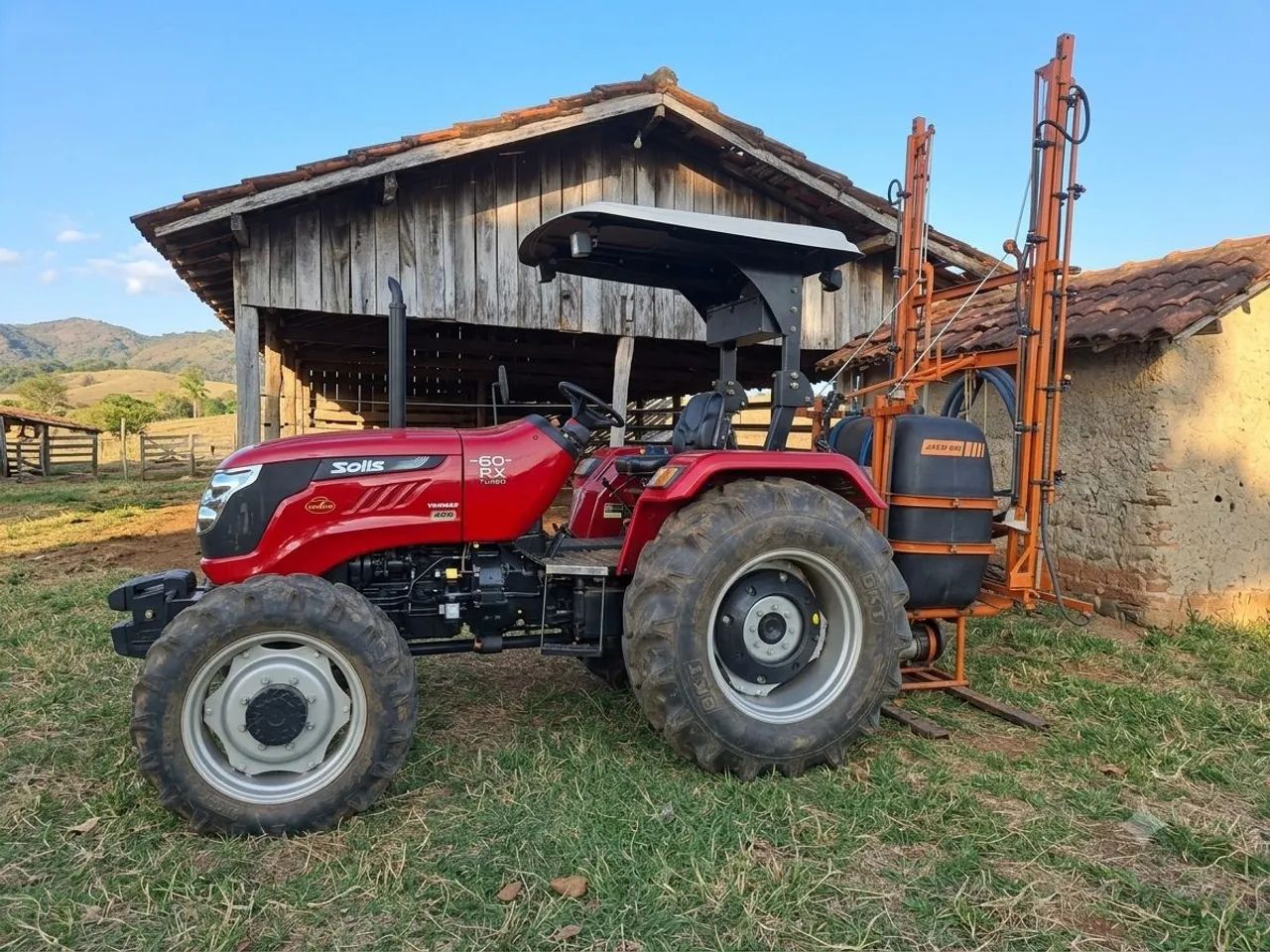 TRATOR AGRÍCOLA SOLIS, modelo SW-60-RX + IMPLEMENTOS