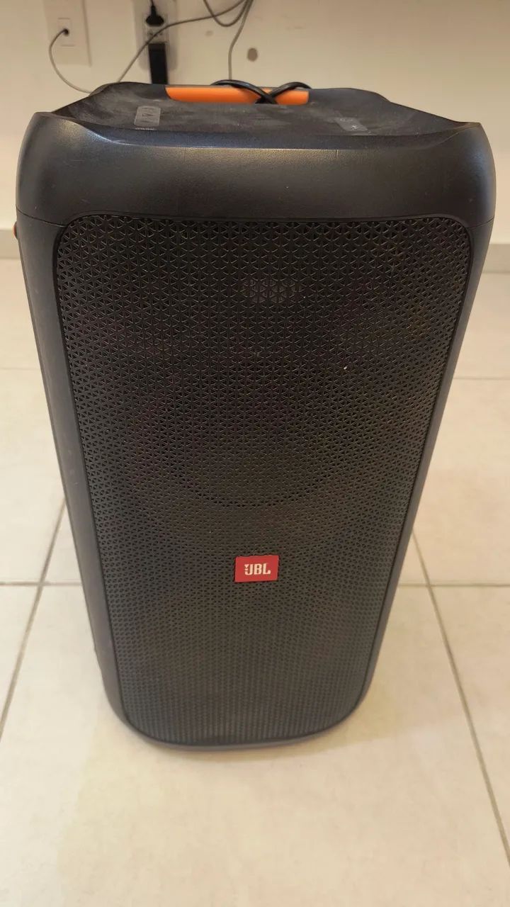 Vende-se JBL 