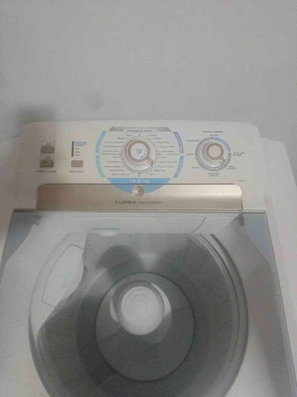 Maquina de lavar marca Electrolux com defeito