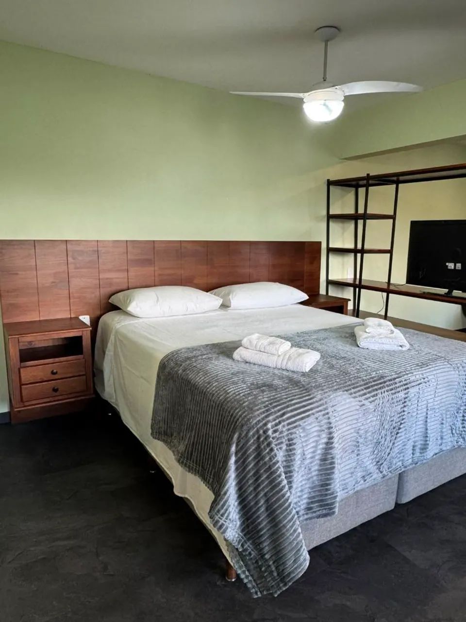 ? APARTAMENTO COM DOIS DORMITÓRIOS - 1 SUÍTE + 1 QUARTO COM BANHEIRO SOCIAL - MOBILIADO - Foto 5