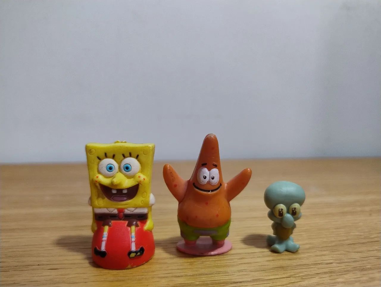 Combo Bob esponja brindes Kinder Ovo anos 2000