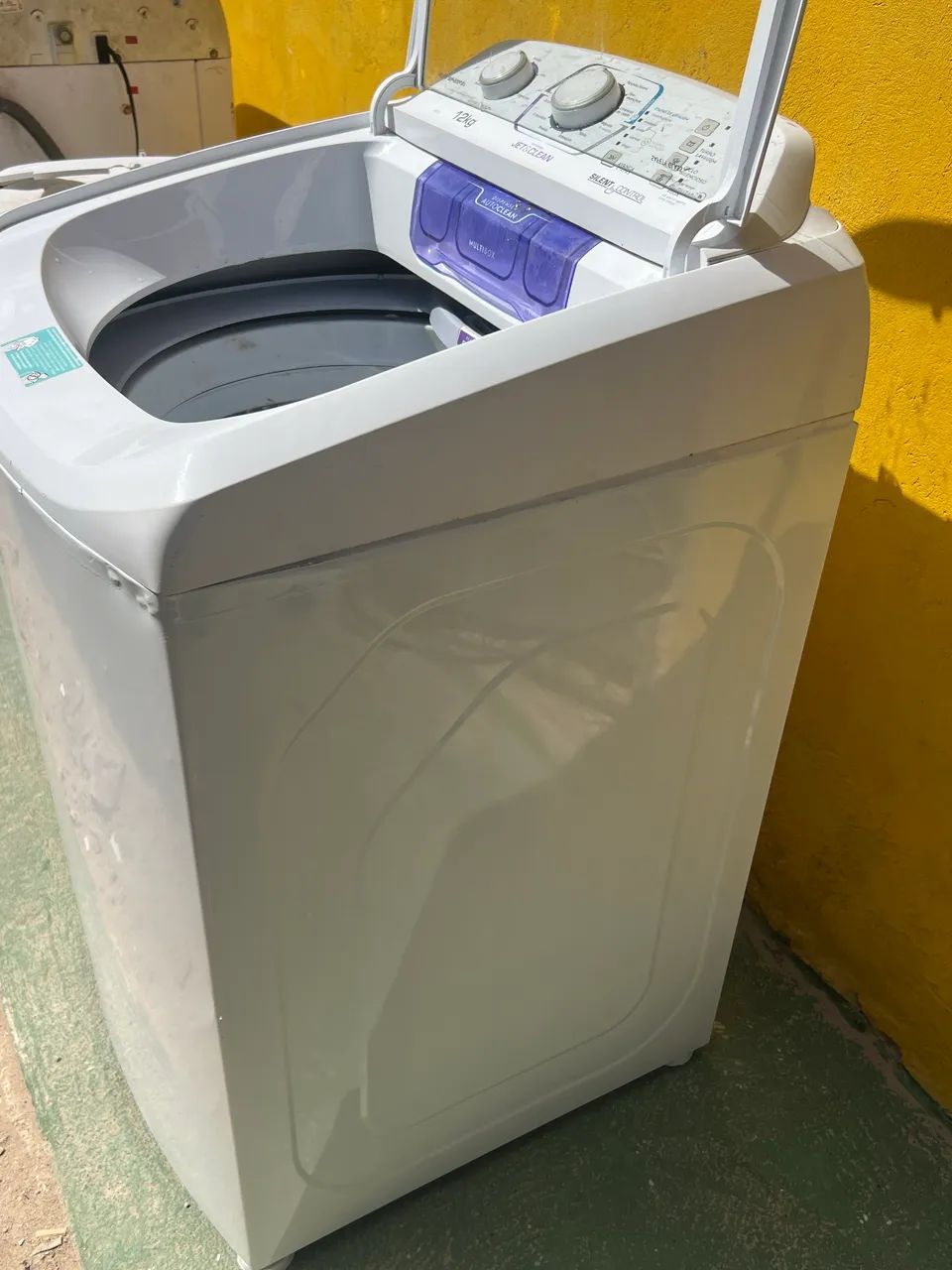 vendo eletrolux 12 KG 90 e 50 chama no WhatsApp * - Foto 2