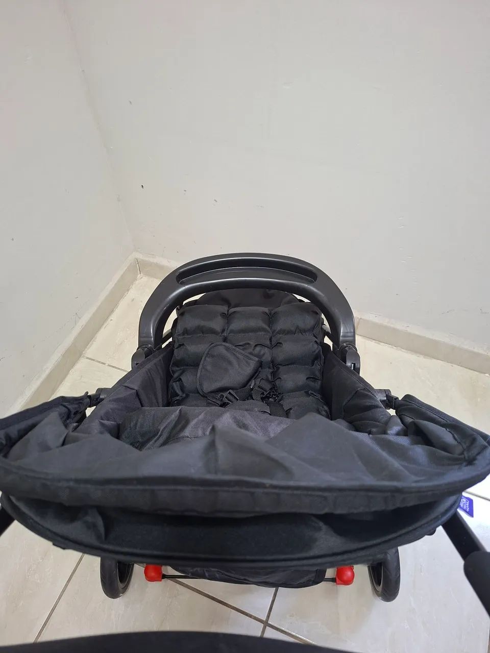 Bebê conforto e carrinho passeio