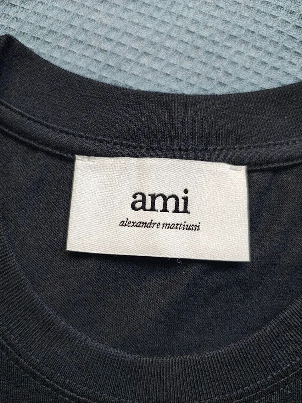 Camiseta ami paris preta - Foto 2