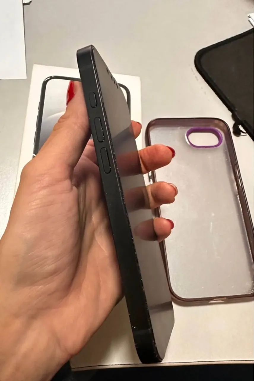 ? iPhone 16e 256GB Preto - Foto 4