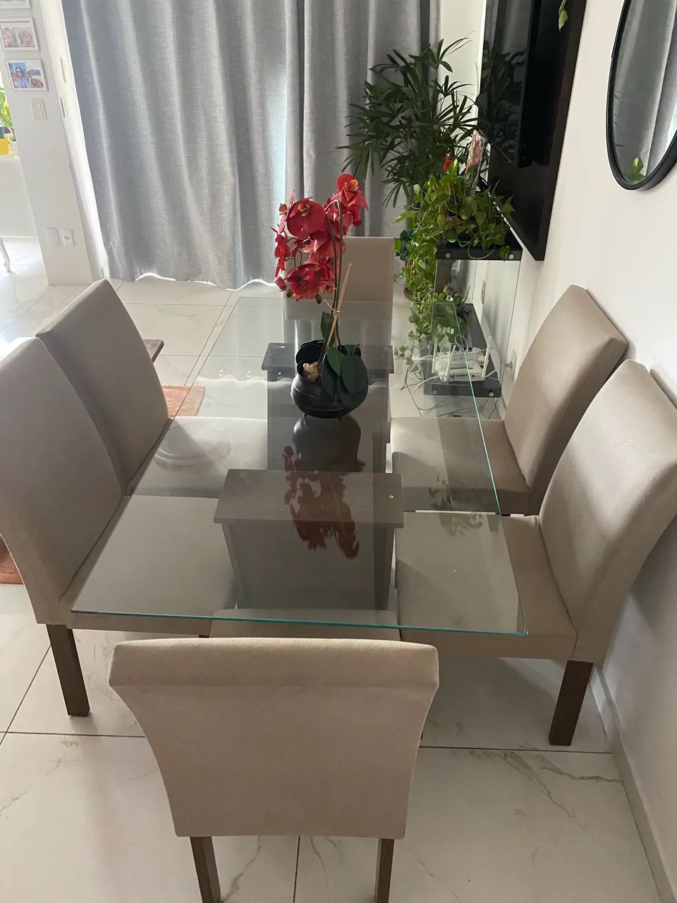Mesa com 6 cadeiras  - Foto 2