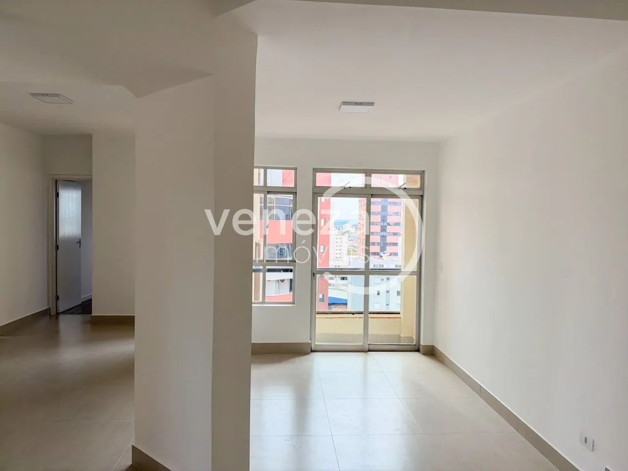 Apartamento à venda no Edifício Solar de Bragança, Londrina - Foto 4