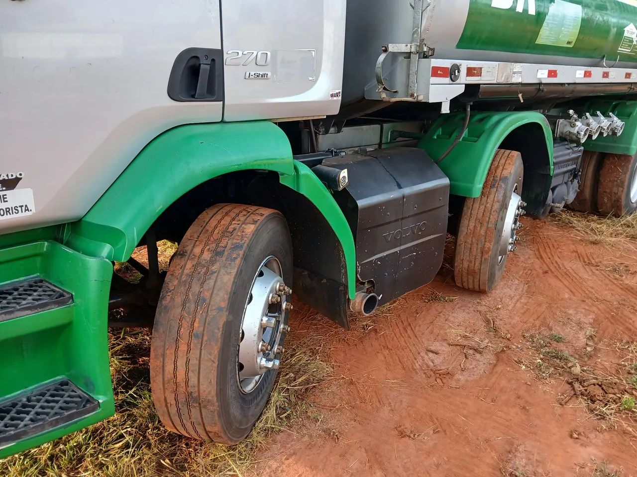 volvo vm 270 automático - Foto 3
