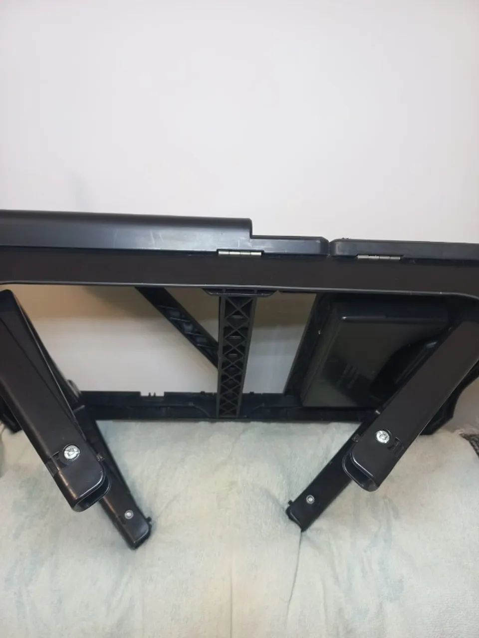 Mesa suporte articulada para notebooks - Foto 2