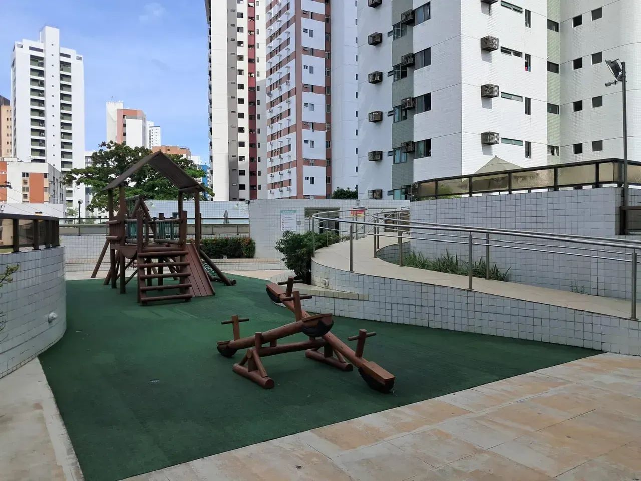 ESTE AMPLO 4 QUARTOS NASCENTE COM LAZER AGUARDA POR VOCÊ - Foto 4